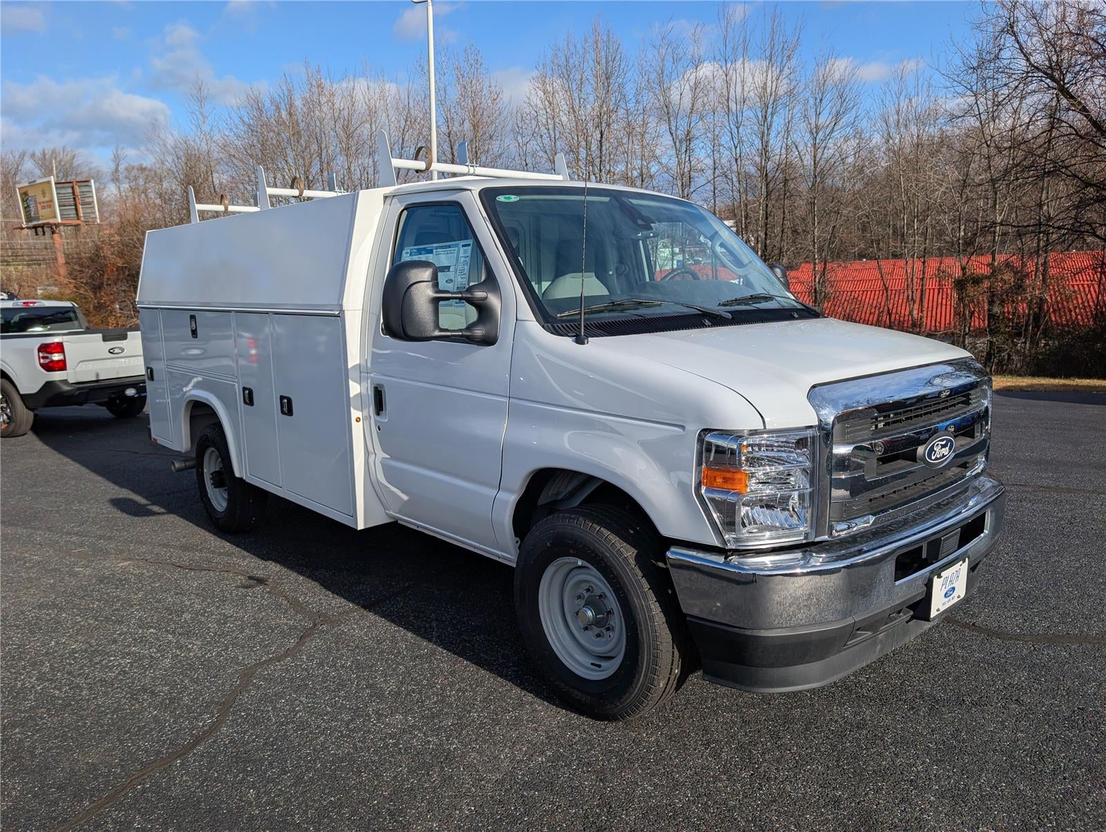 2026 Ford Econoline Cutaway E-350 SRW