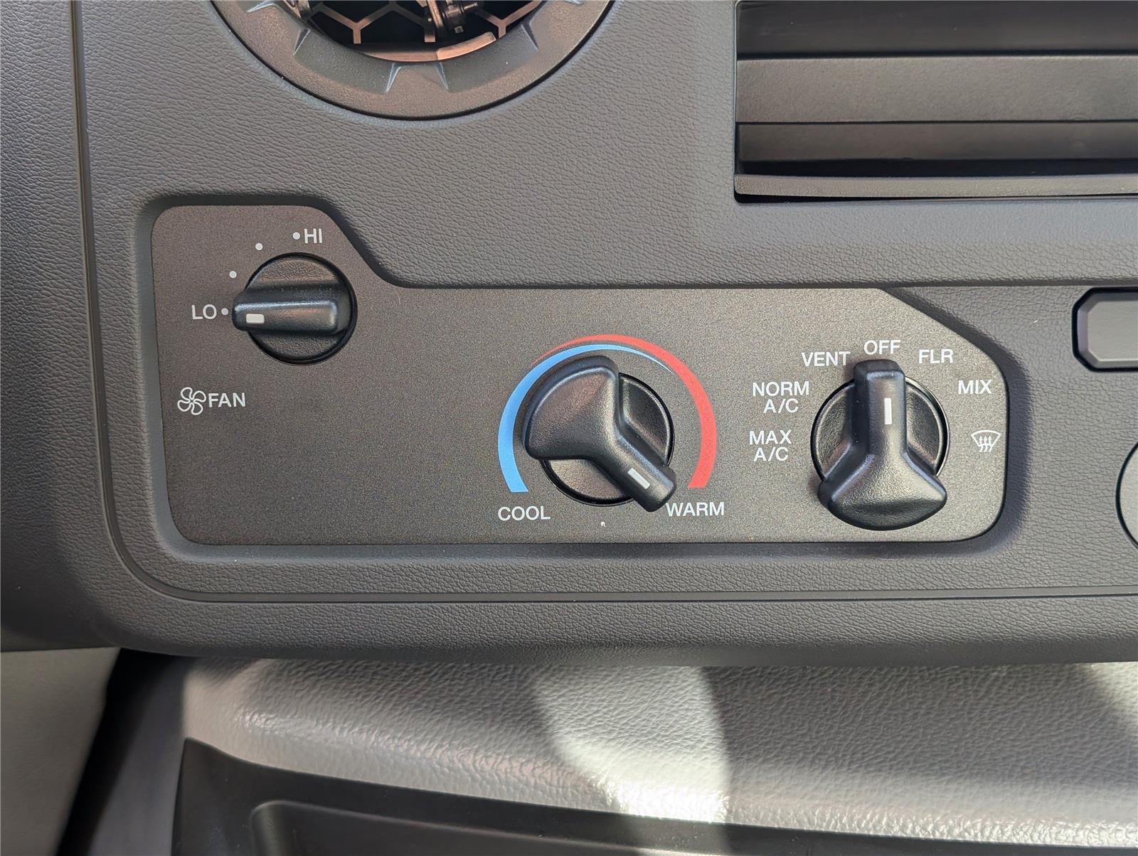 2026 Ford Econoline Cutaway E-350 SRW