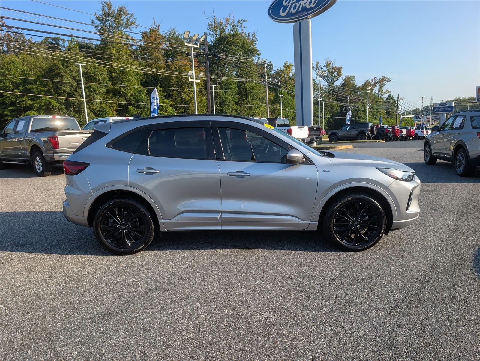 2023 Ford Escape ST-Line Elite