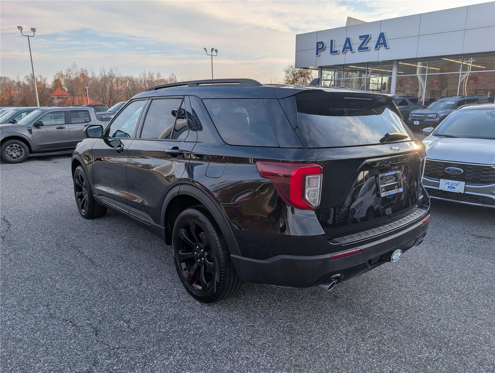 2023 Ford Explorer ST-Line