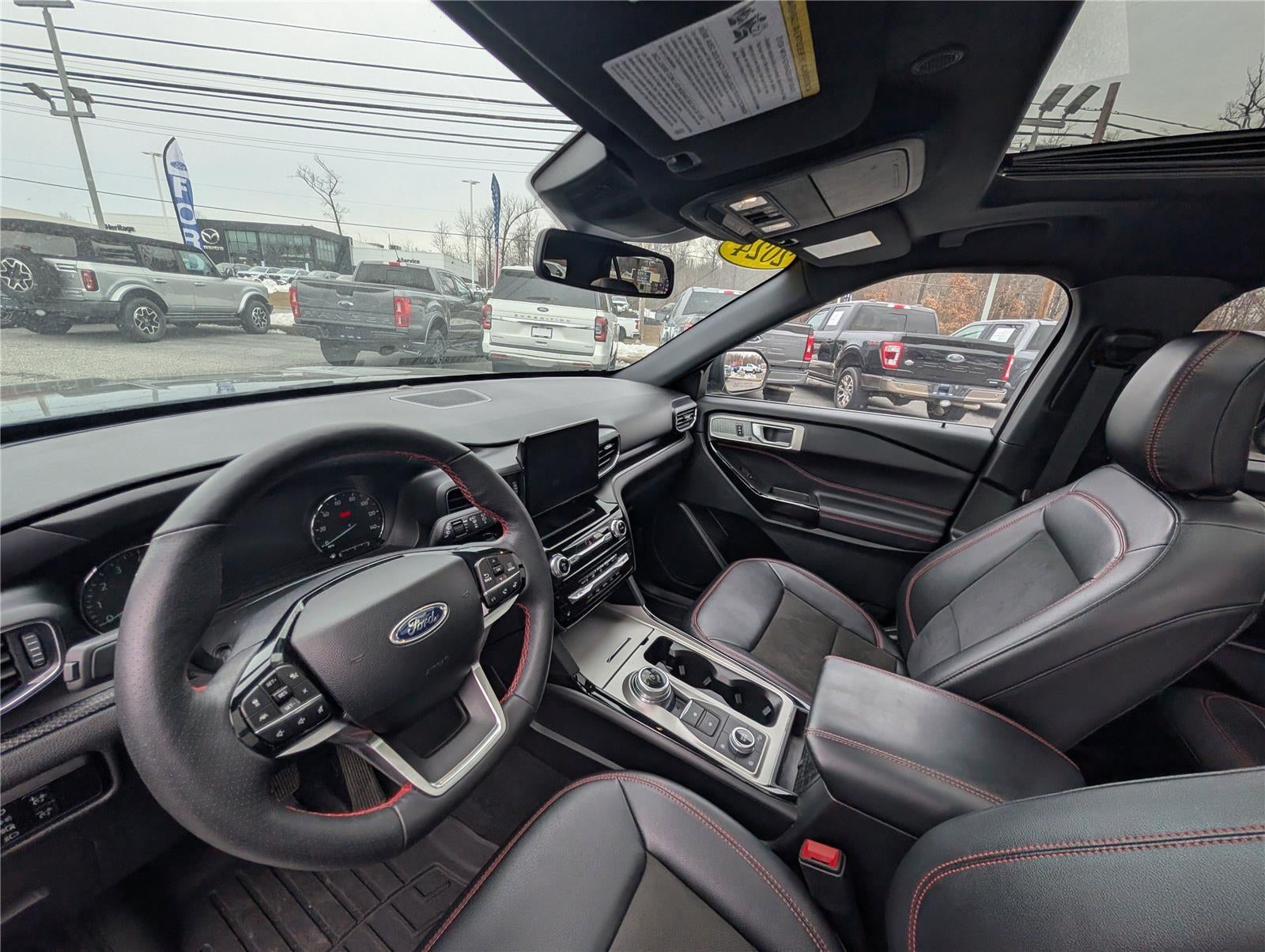 2024 Ford Explorer ST-Line