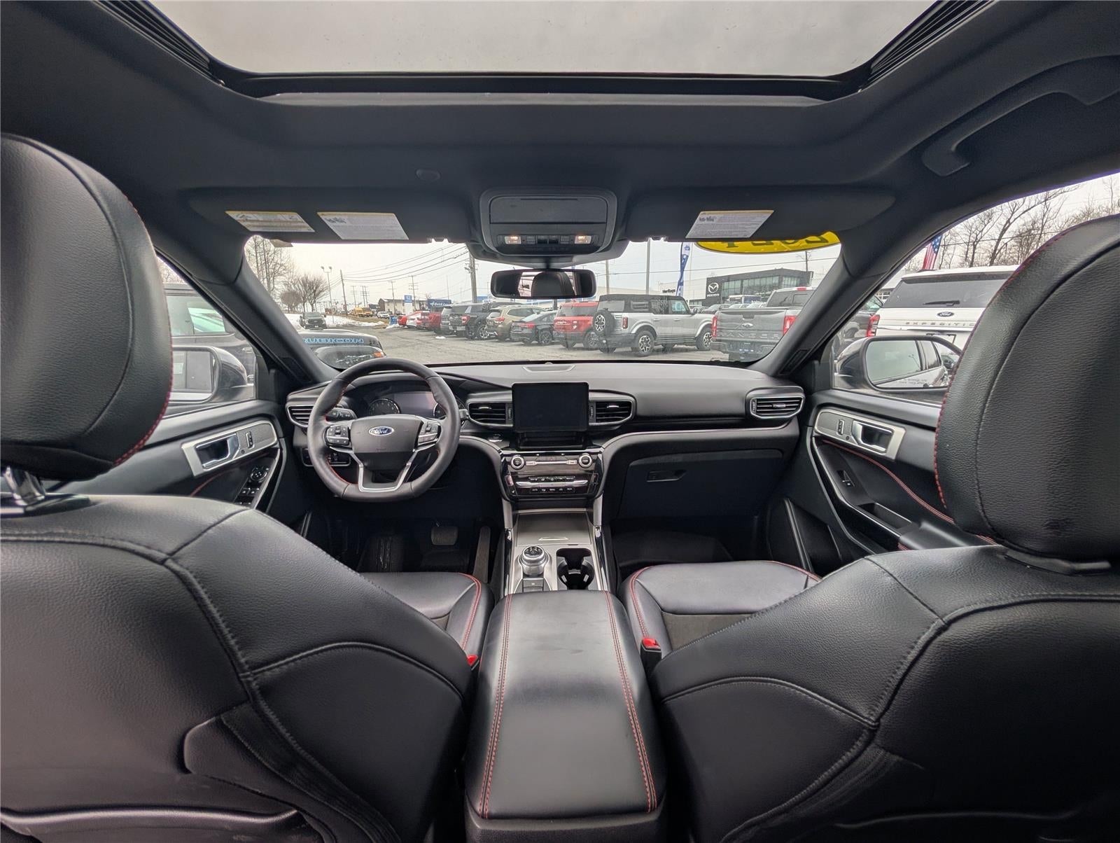 2024 Ford Explorer ST-Line