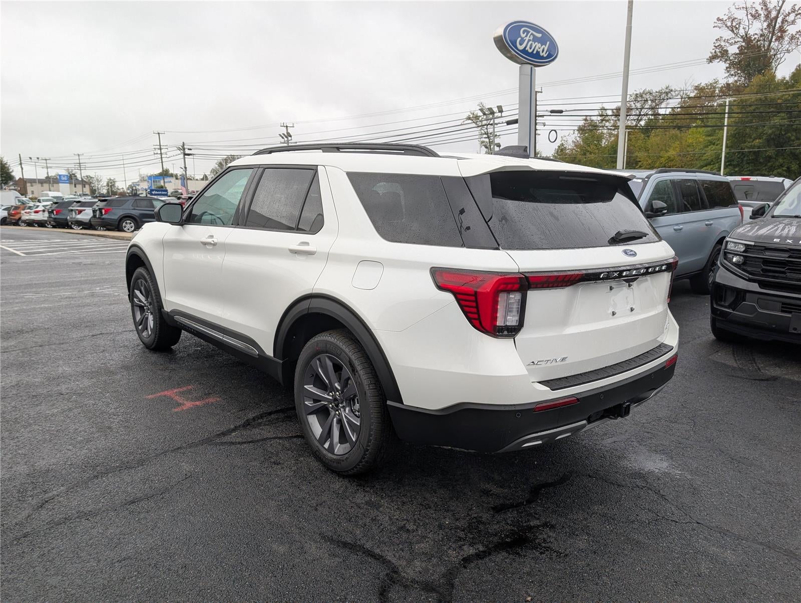 2025 Ford Explorer Active
