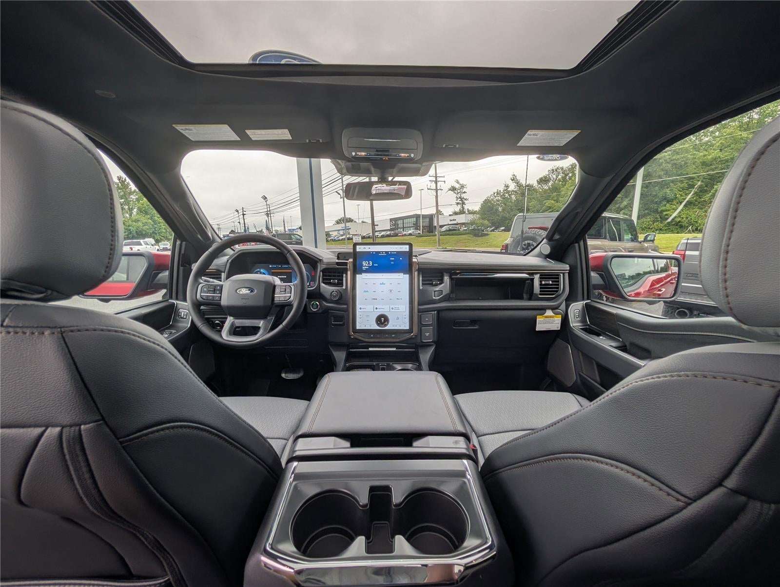 2025 Ford F-150 Lightning Lariat®