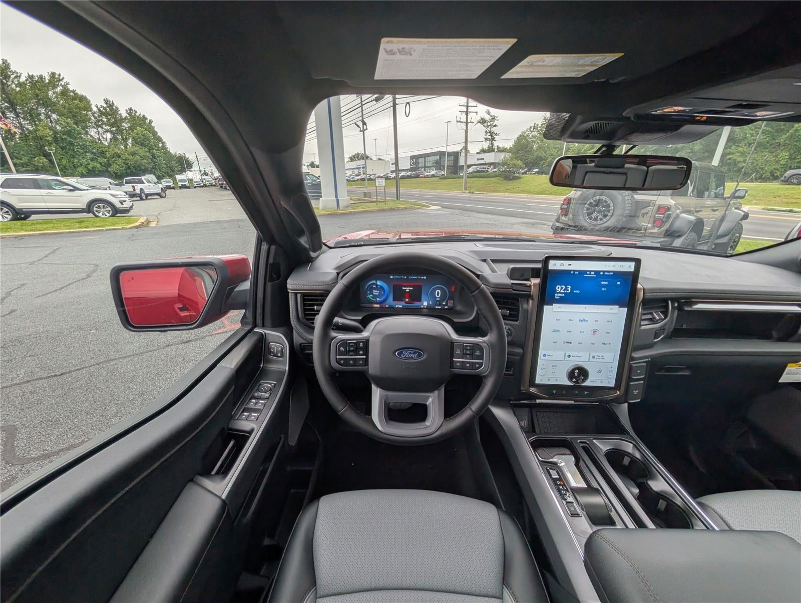 2025 Ford F-150 Lightning Lariat®