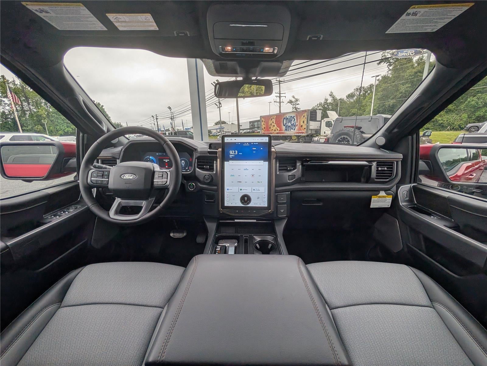 2025 Ford F-150 Lightning Lariat®