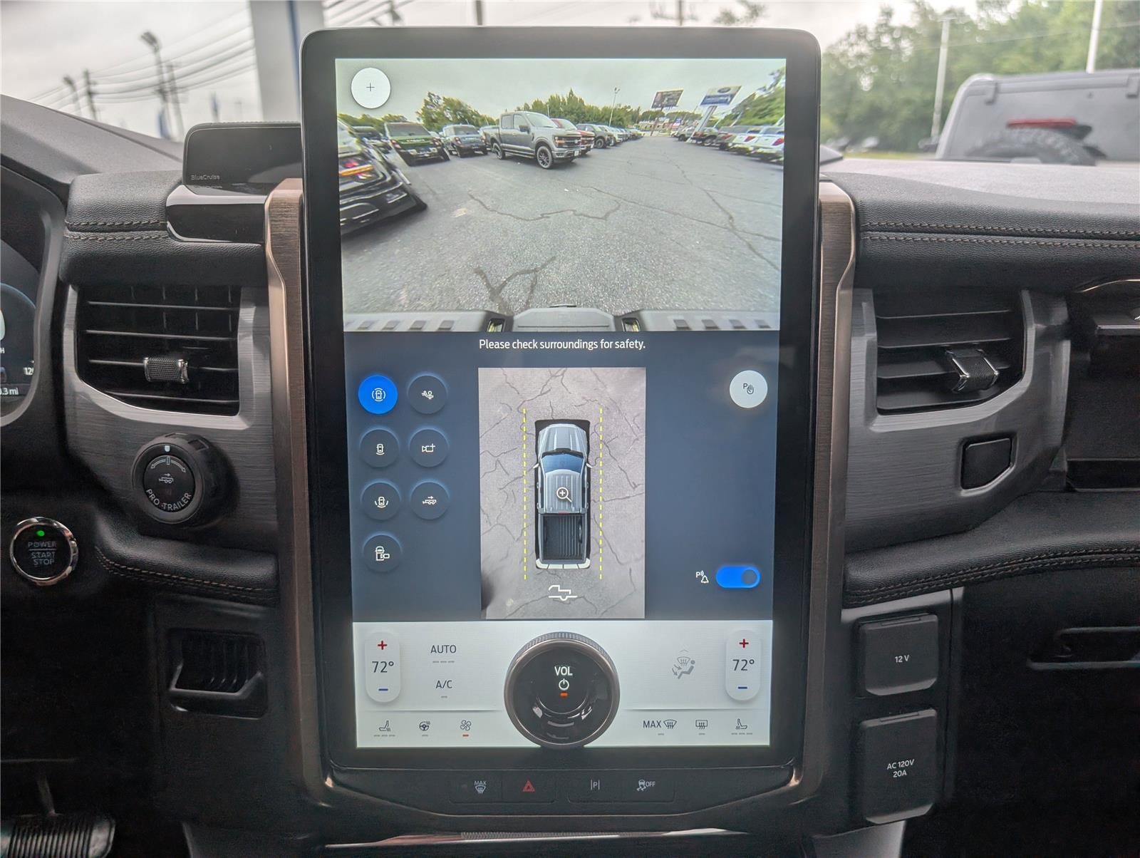 2025 Ford F-150 Lightning Lariat®