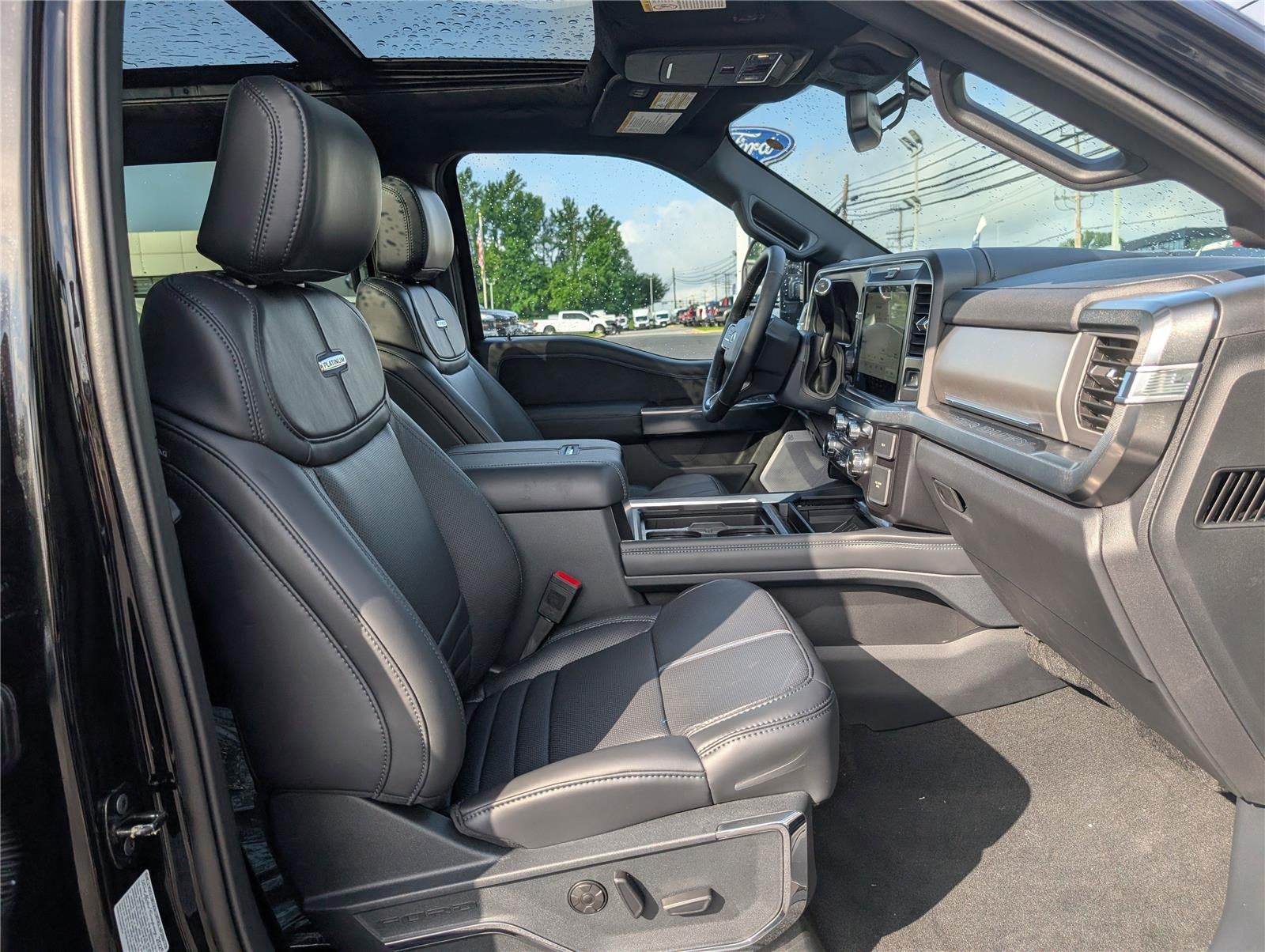 2025 Ford Super Duty F-250® Platinum®