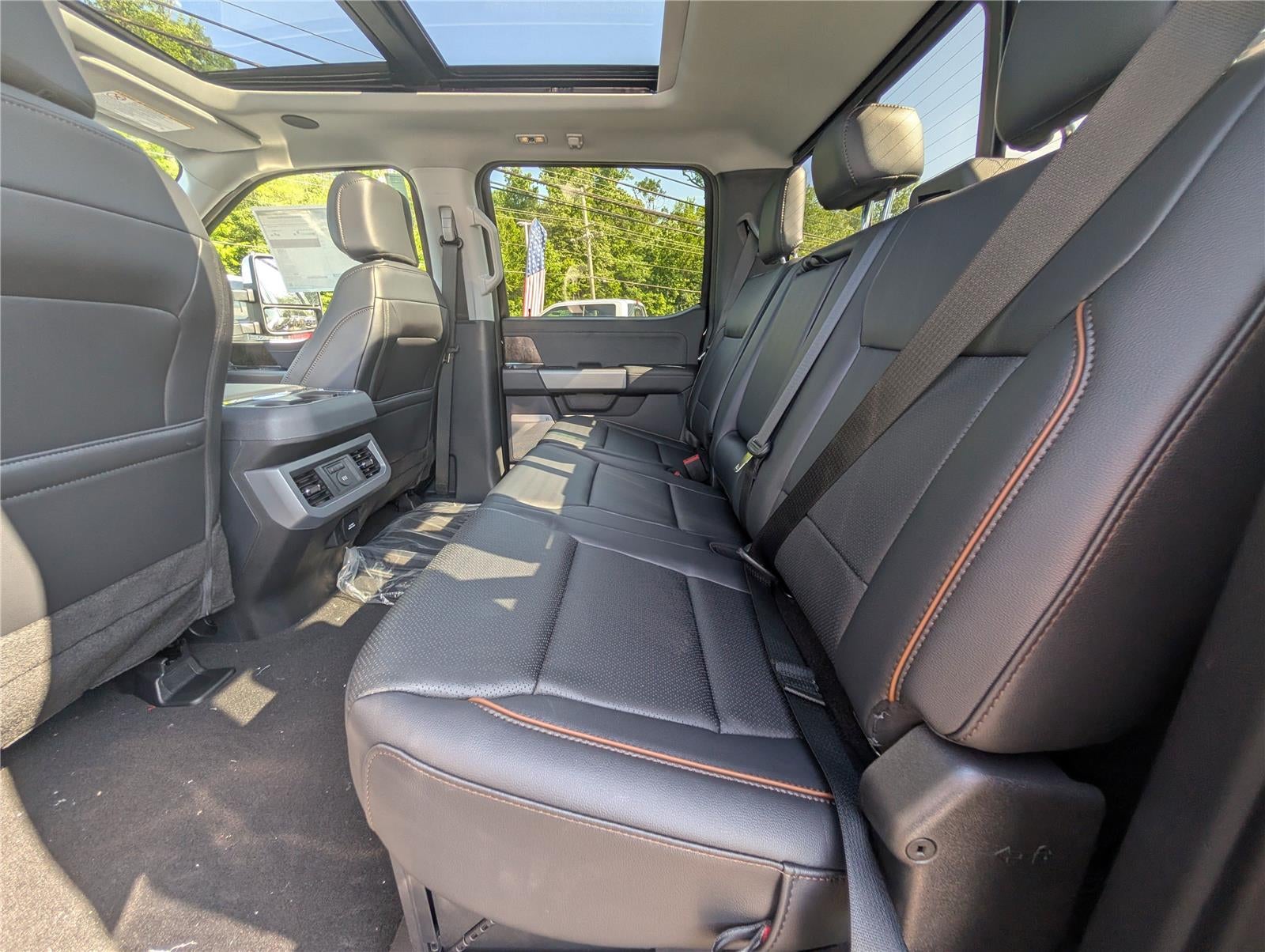 2025 Ford Super Duty F-350® Lariat®