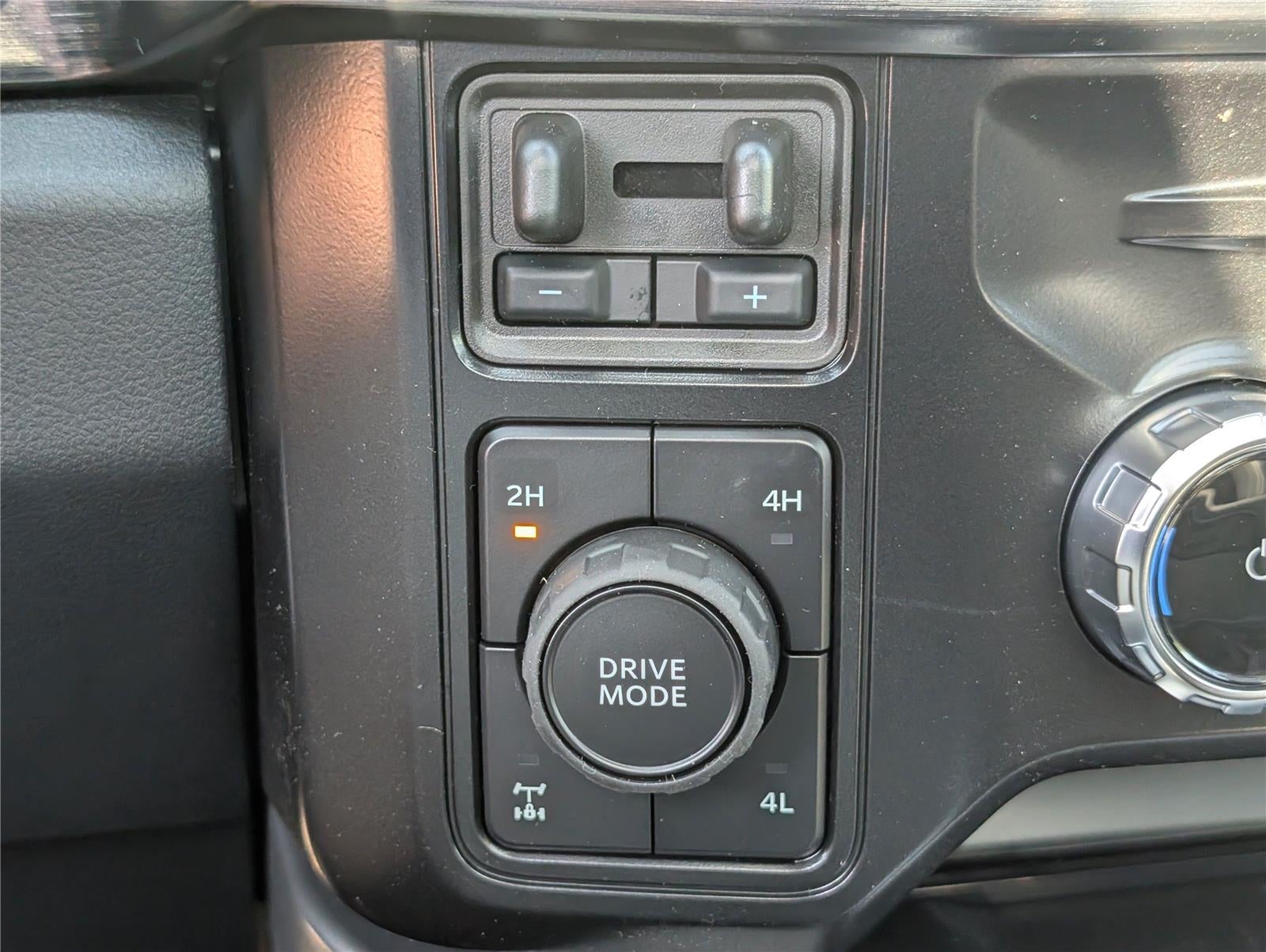 2025 Ford Super Duty F-350® Lariat®