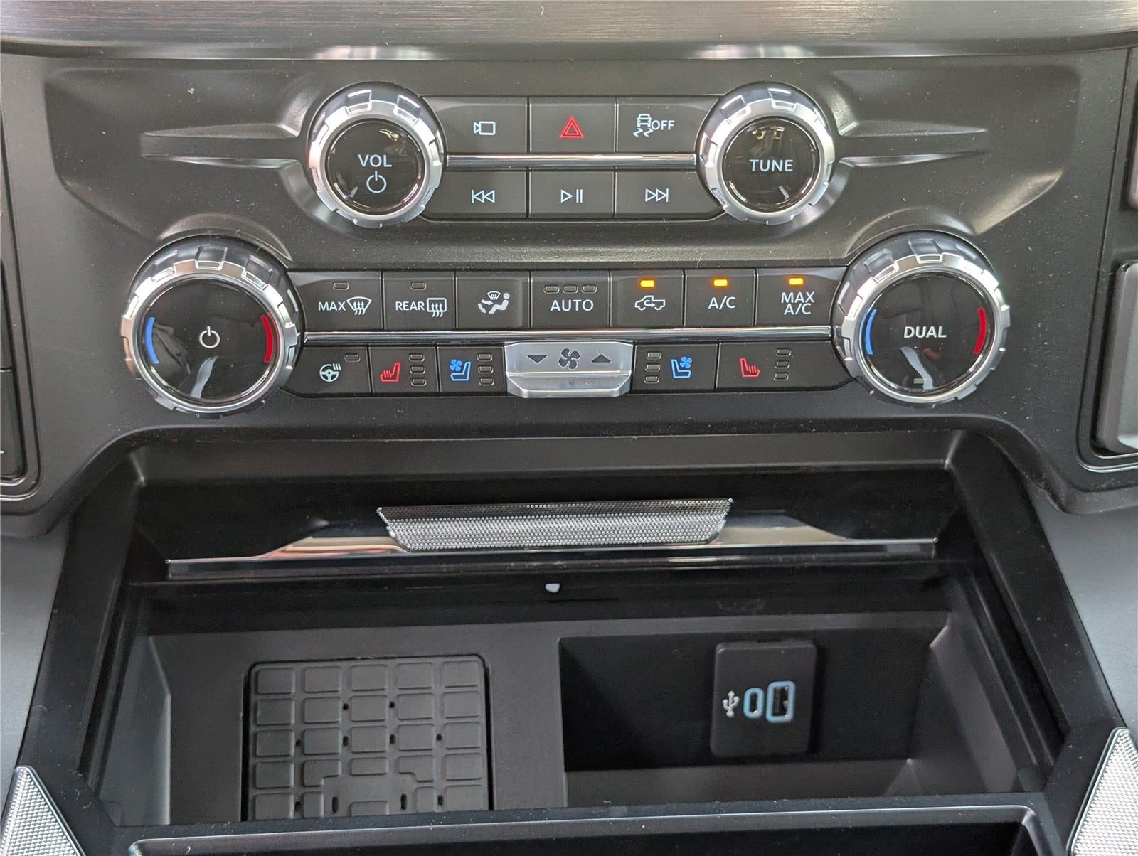 2025 Ford Super Duty F-350® Lariat®