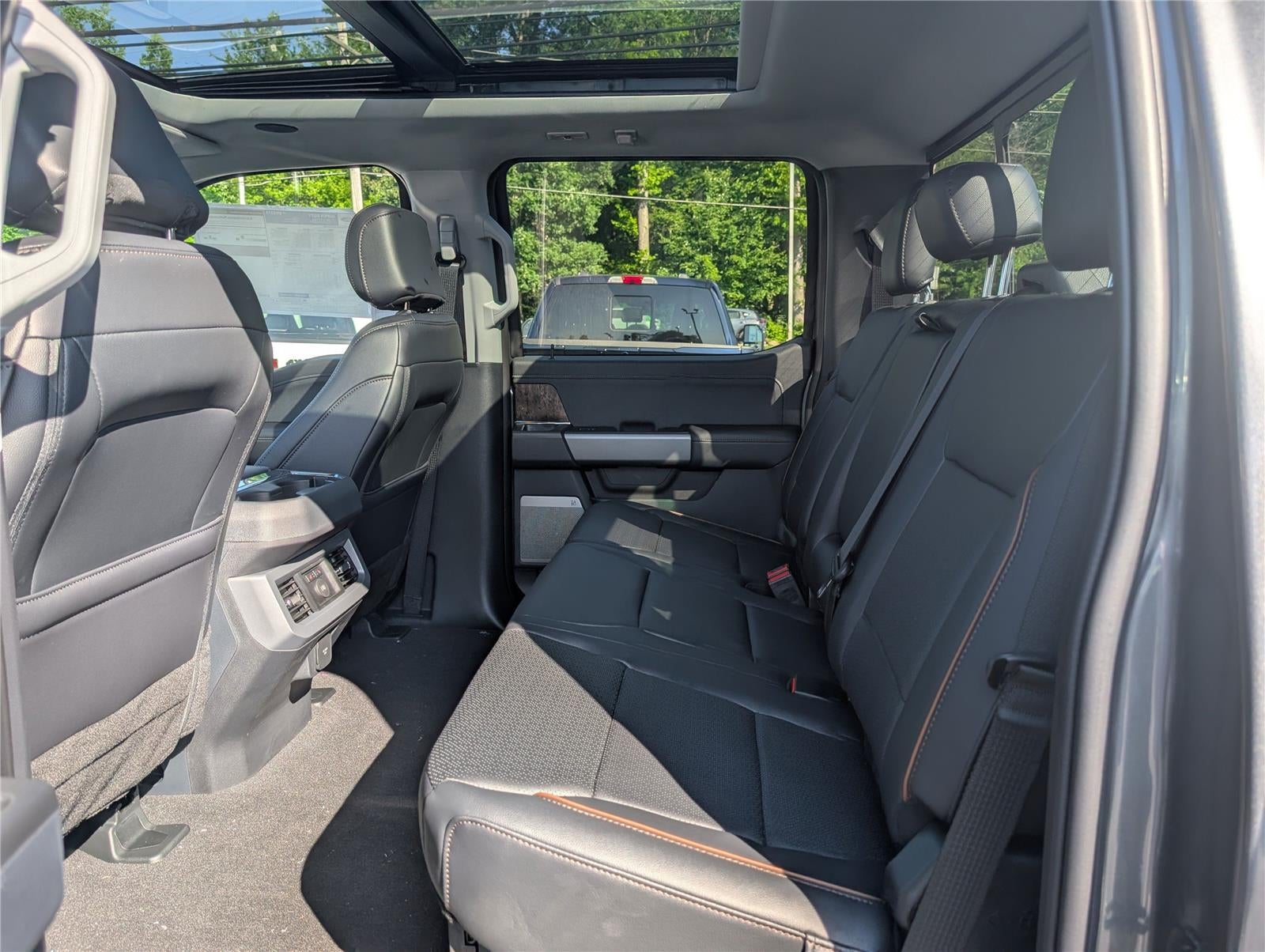 2025 Ford Super Duty F-350® Lariat®