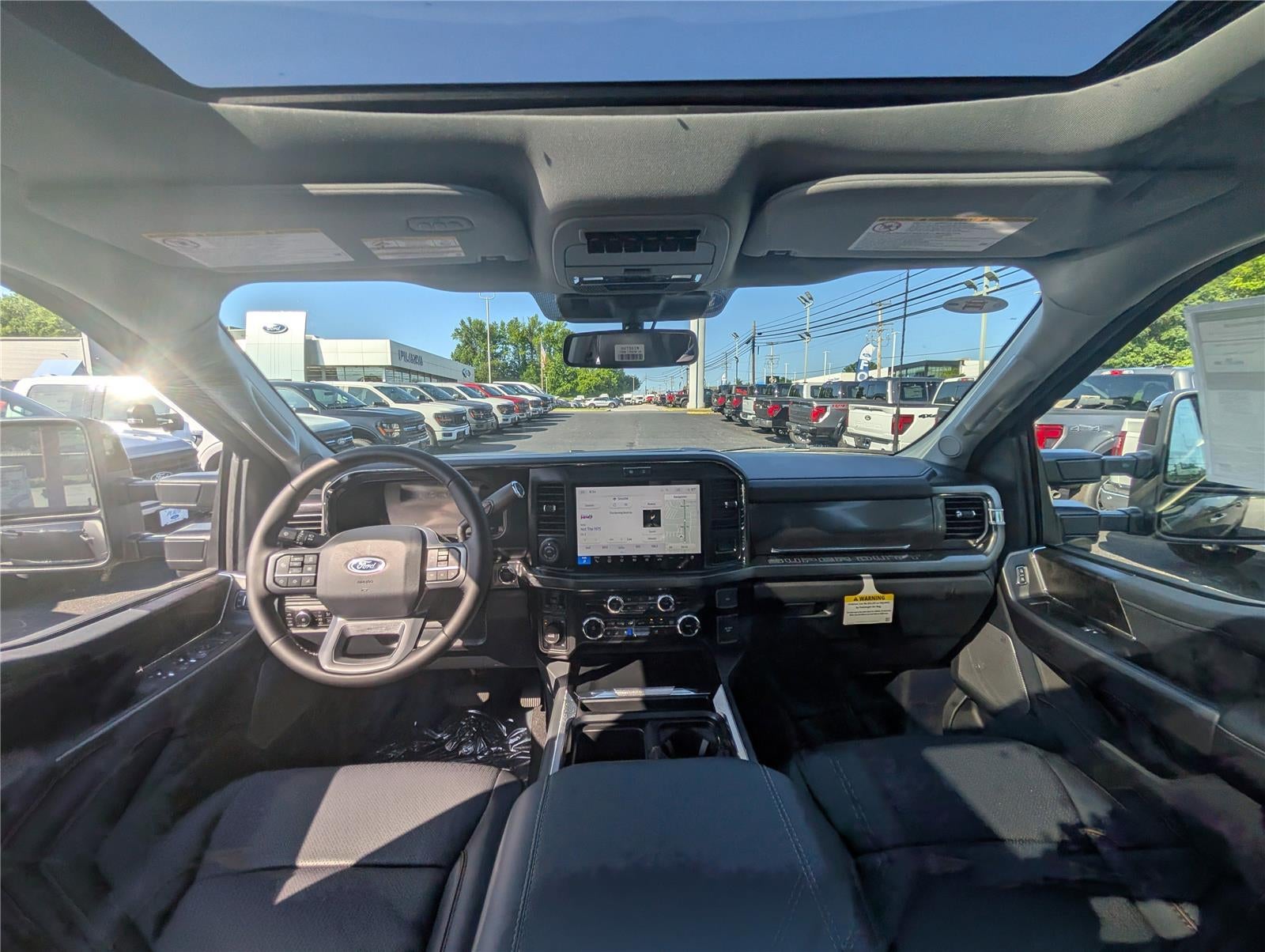 2025 Ford Super Duty F-350® Lariat®