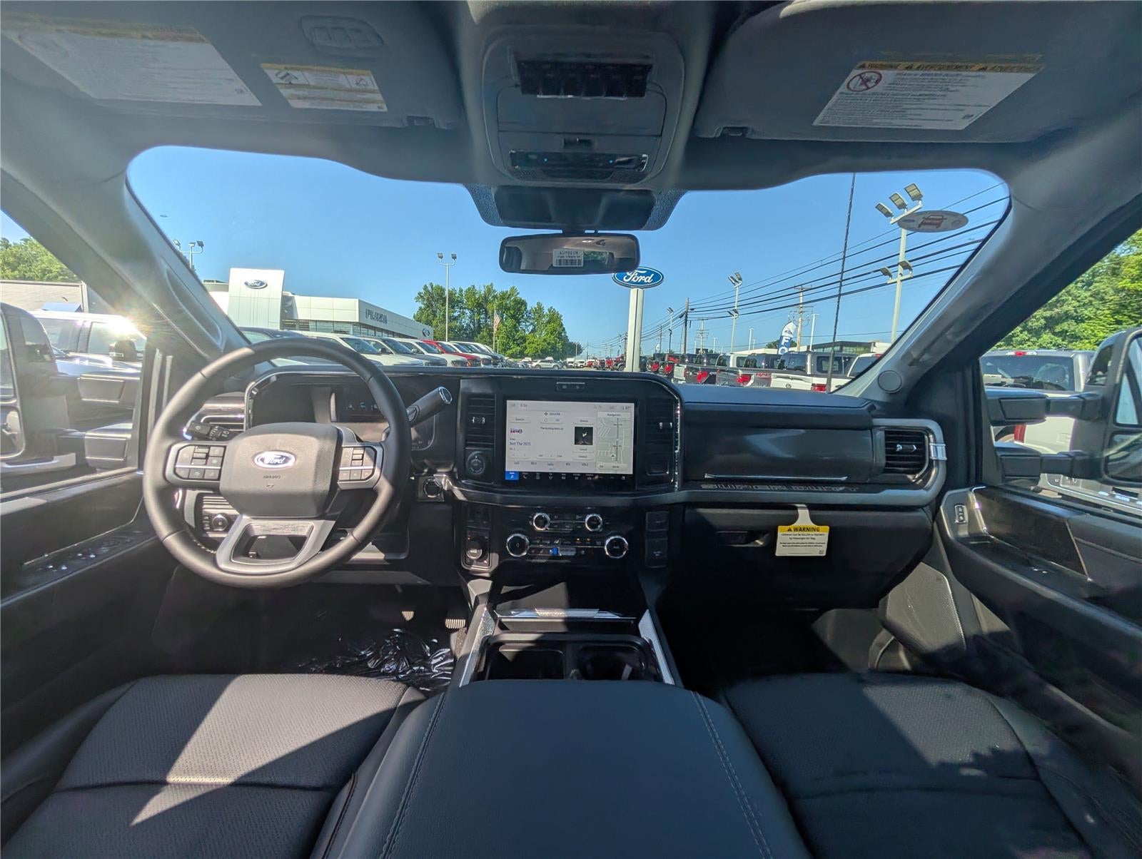 2025 Ford Super Duty F-350® Lariat®