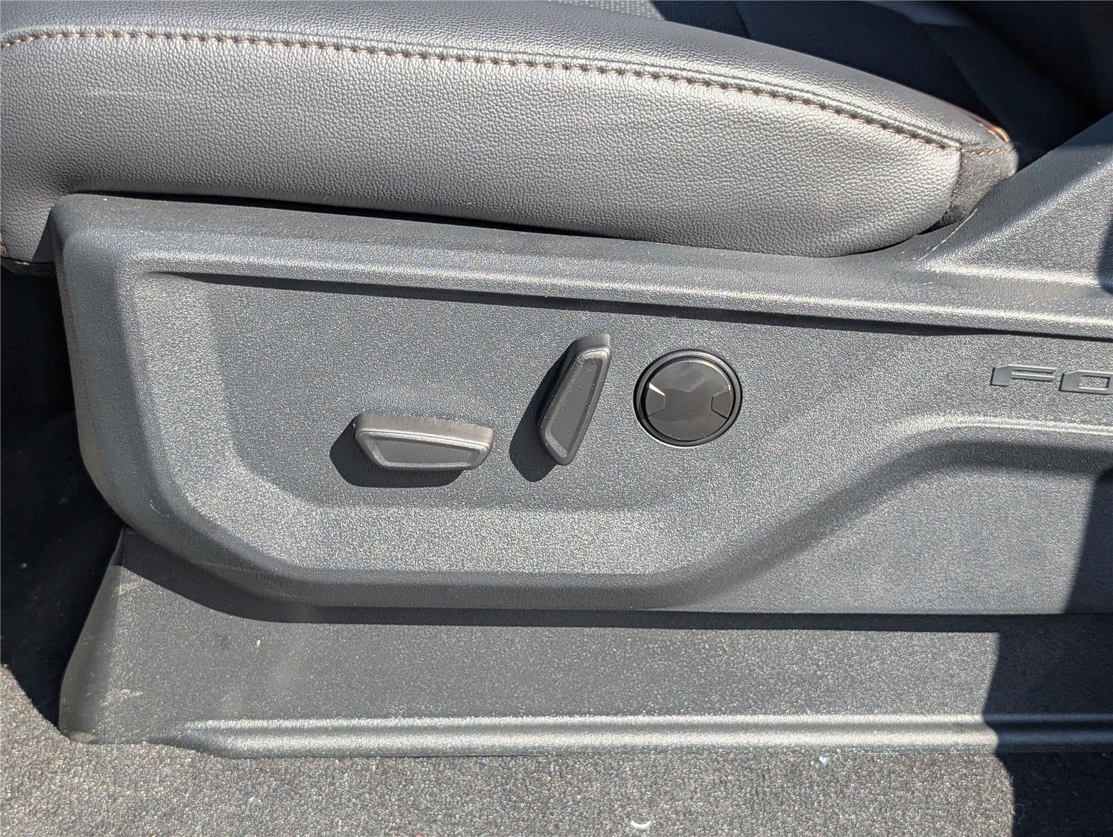 2025 Ford Super Duty F-350® Lariat®