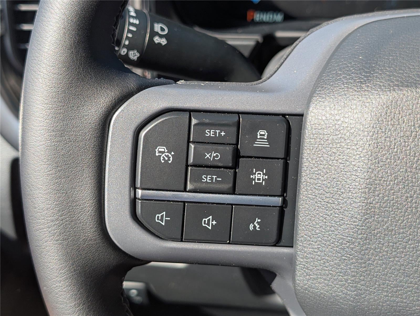 2025 Ford Super Duty F-350® Lariat®