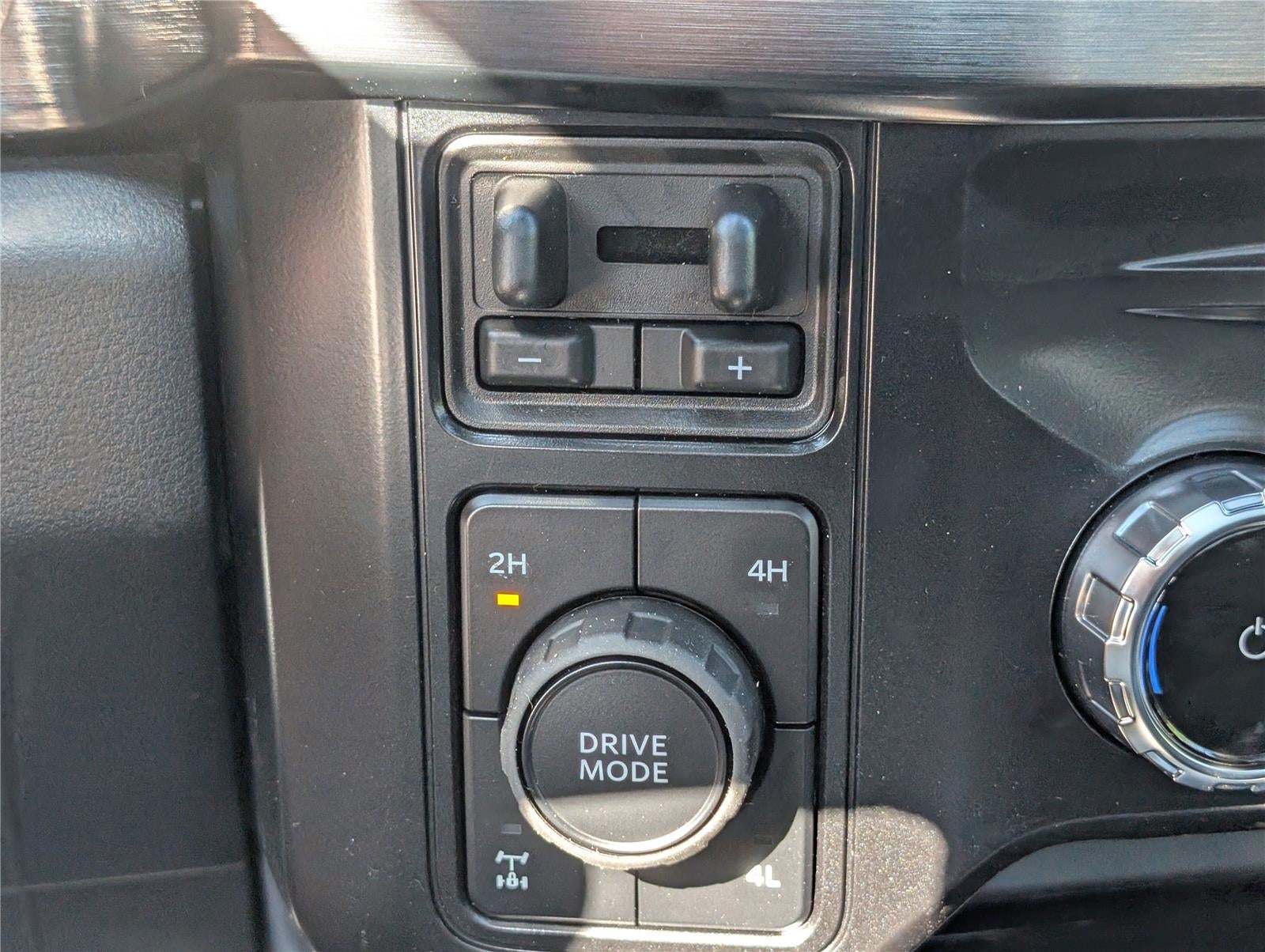 2025 Ford Super Duty F-350® Lariat®