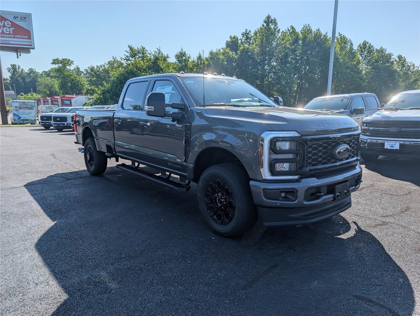 2025 Ford Super Duty F-350® Lariat®