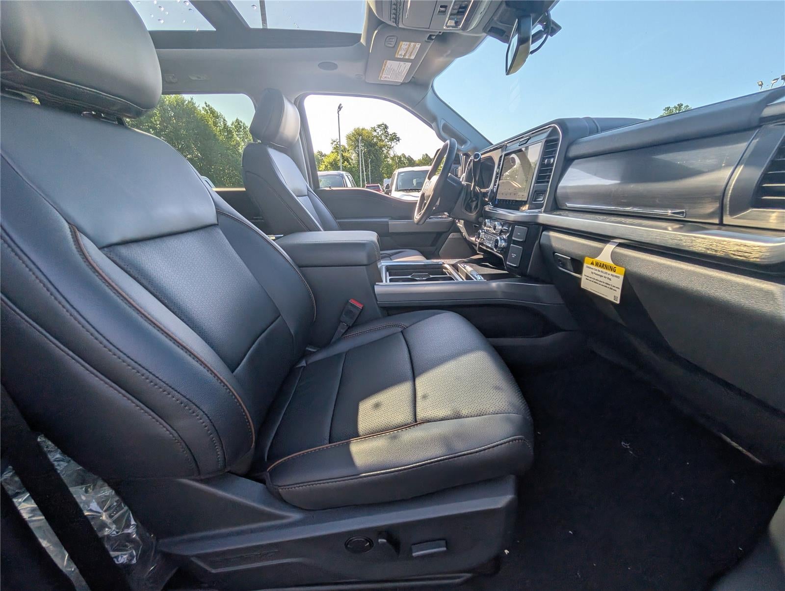 2025 Ford Super Duty F-350® Lariat®