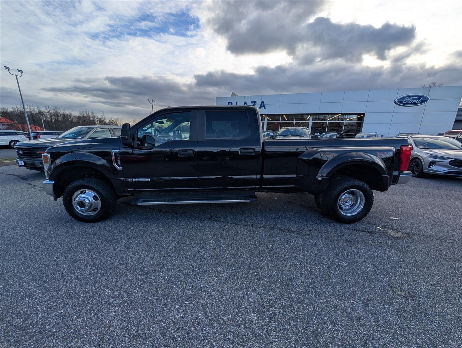 2022 Ford F-350 XL
