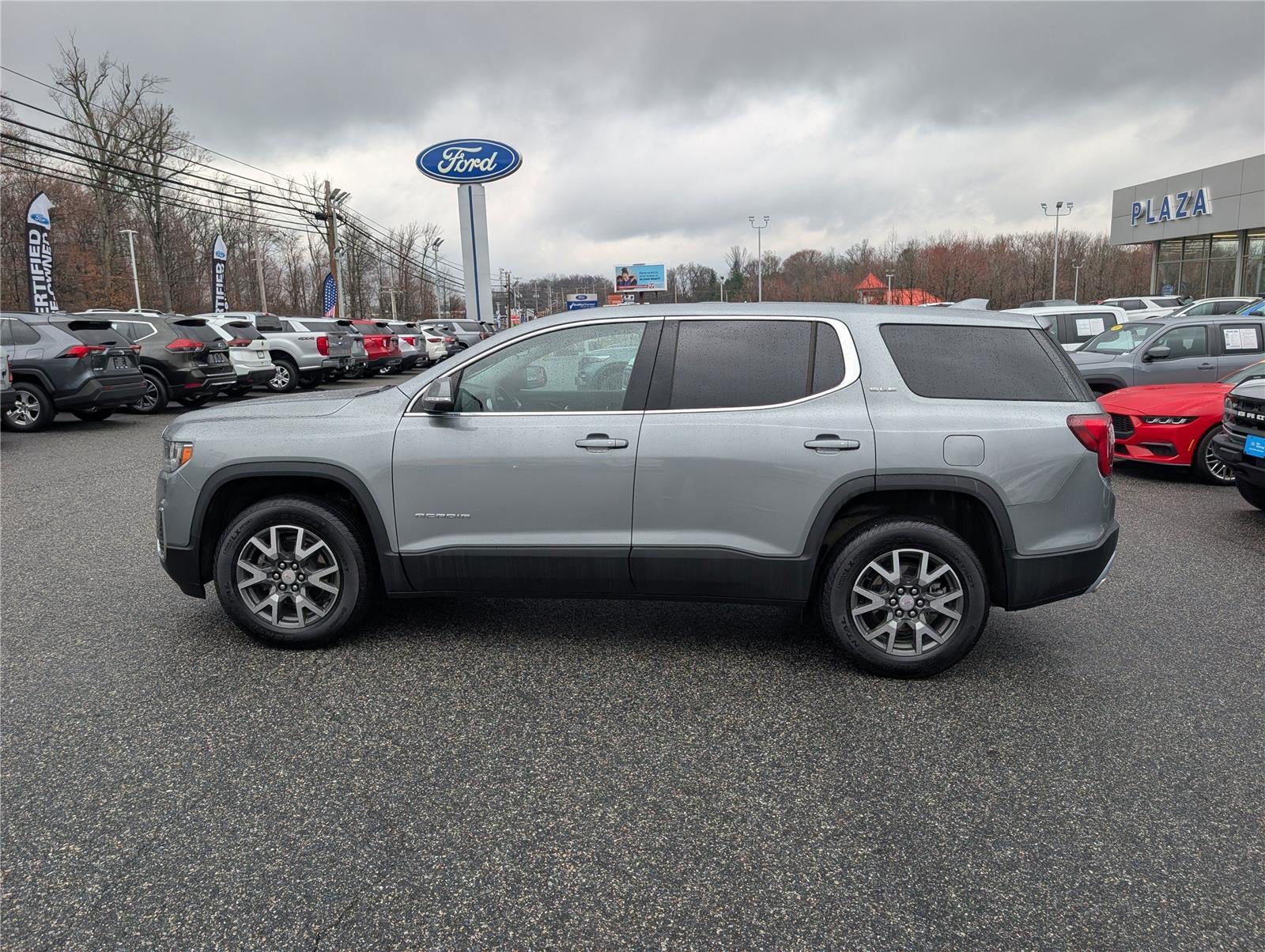 2023 GMC Acadia SLE