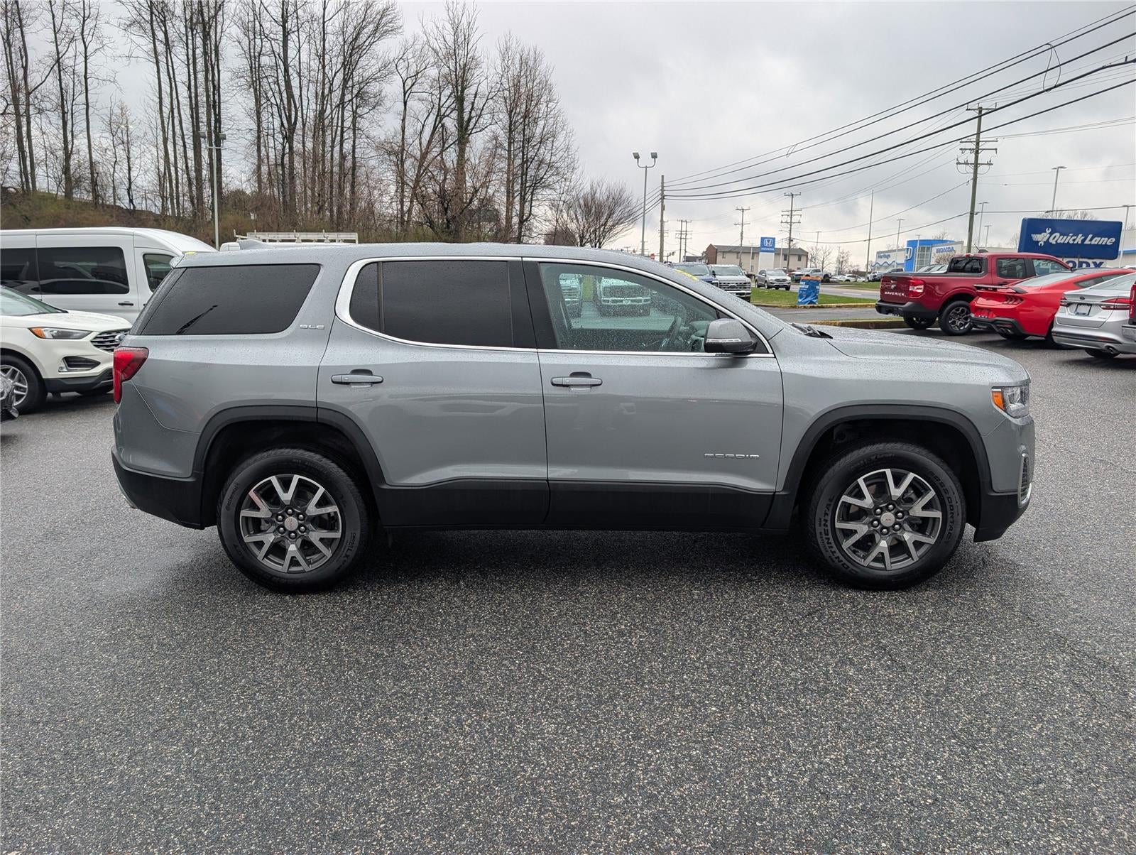 2023 GMC Acadia SLE
