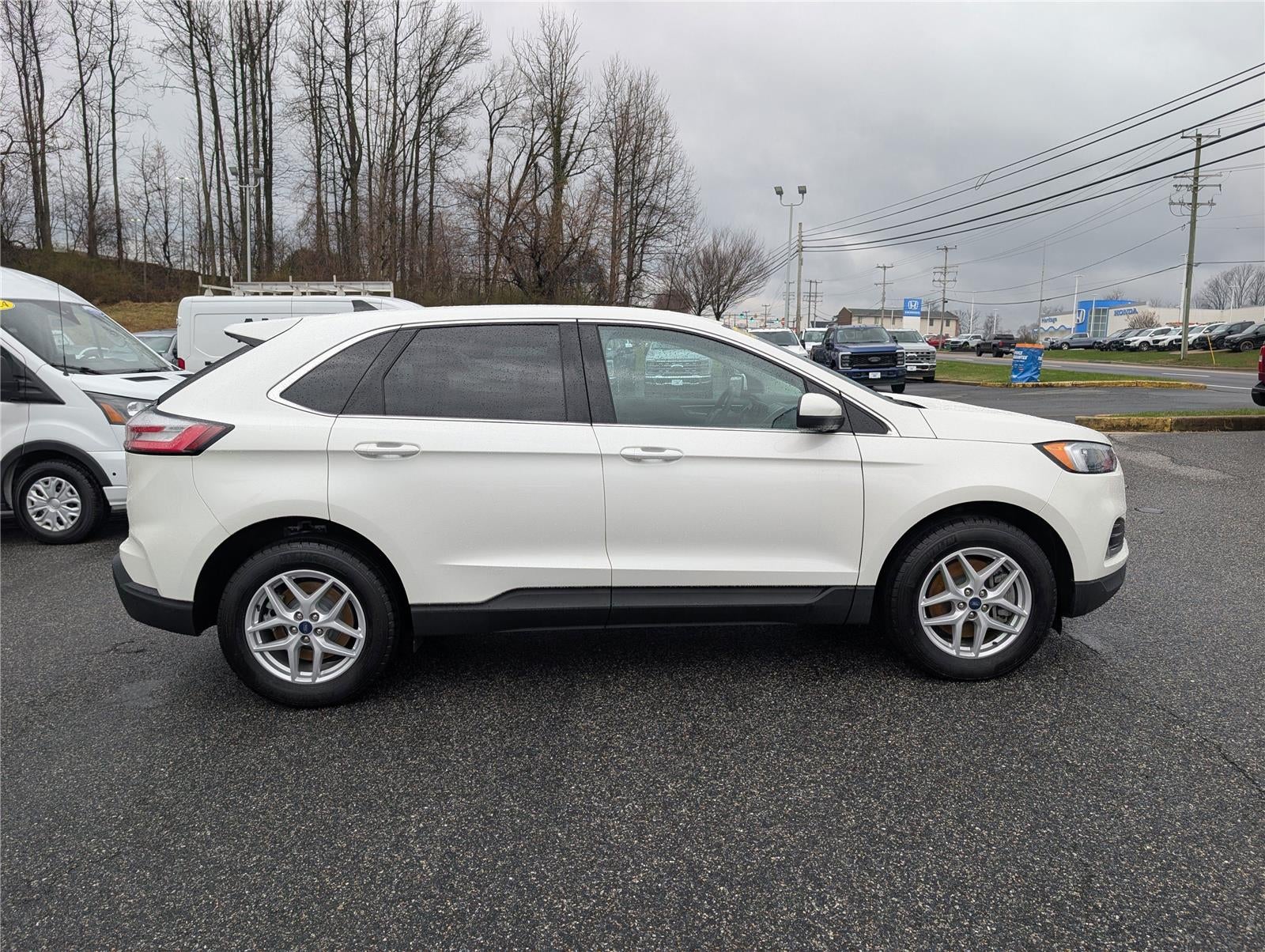 2022 Ford Edge SEL