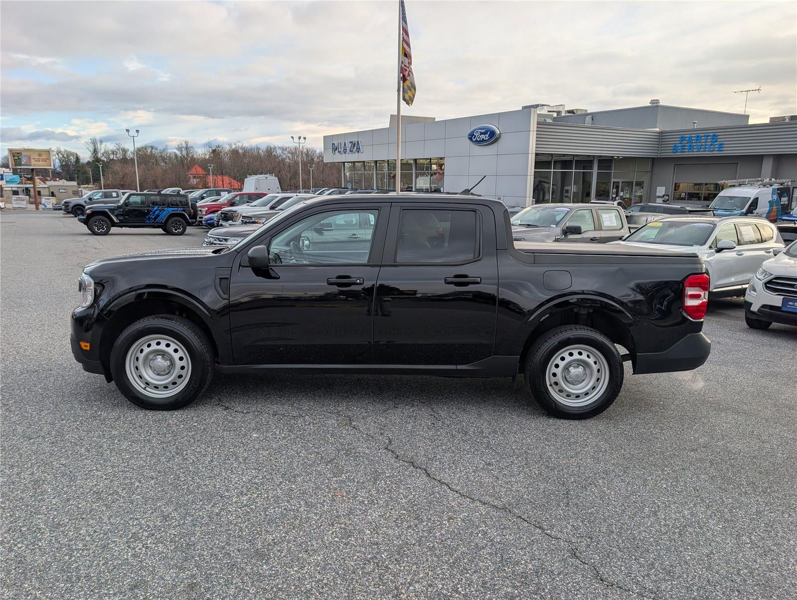 2022 Ford Maverick XL