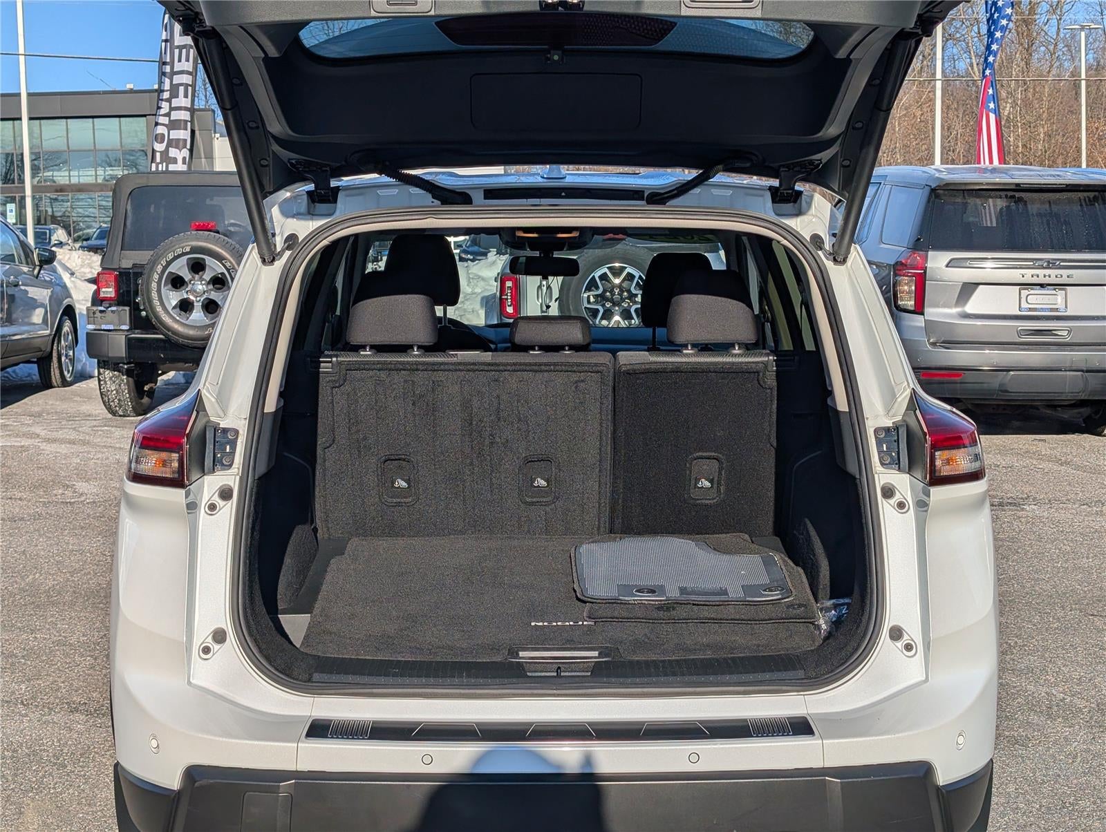 2024 Nissan Rogue SV